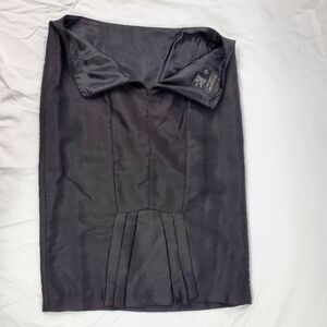 Signature by Larry Levine black skirt w/ beautiful back pleats